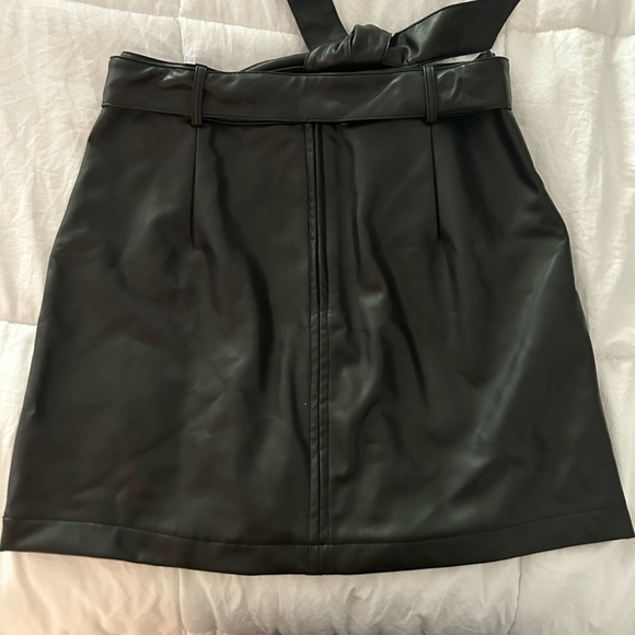 Leather Abercrombie skirt - Picture 2 of 3